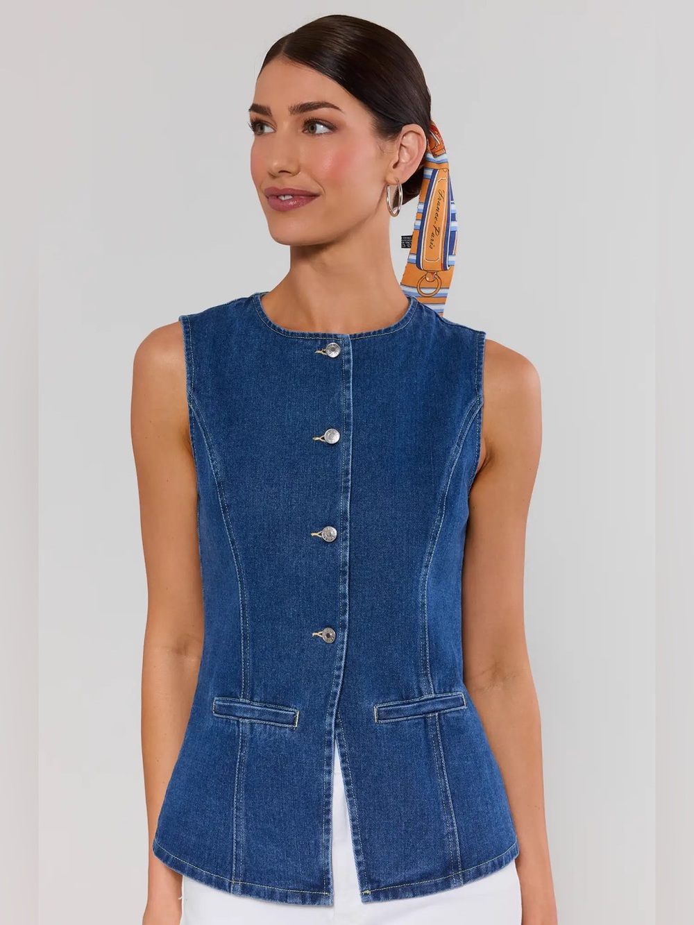 NWT Avara Medium Wash Denim Vest Sz S